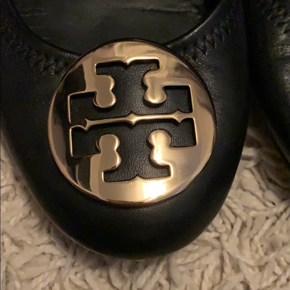 Tory Burch flats- Riva (black and gold 8) - Picture 3 of 16